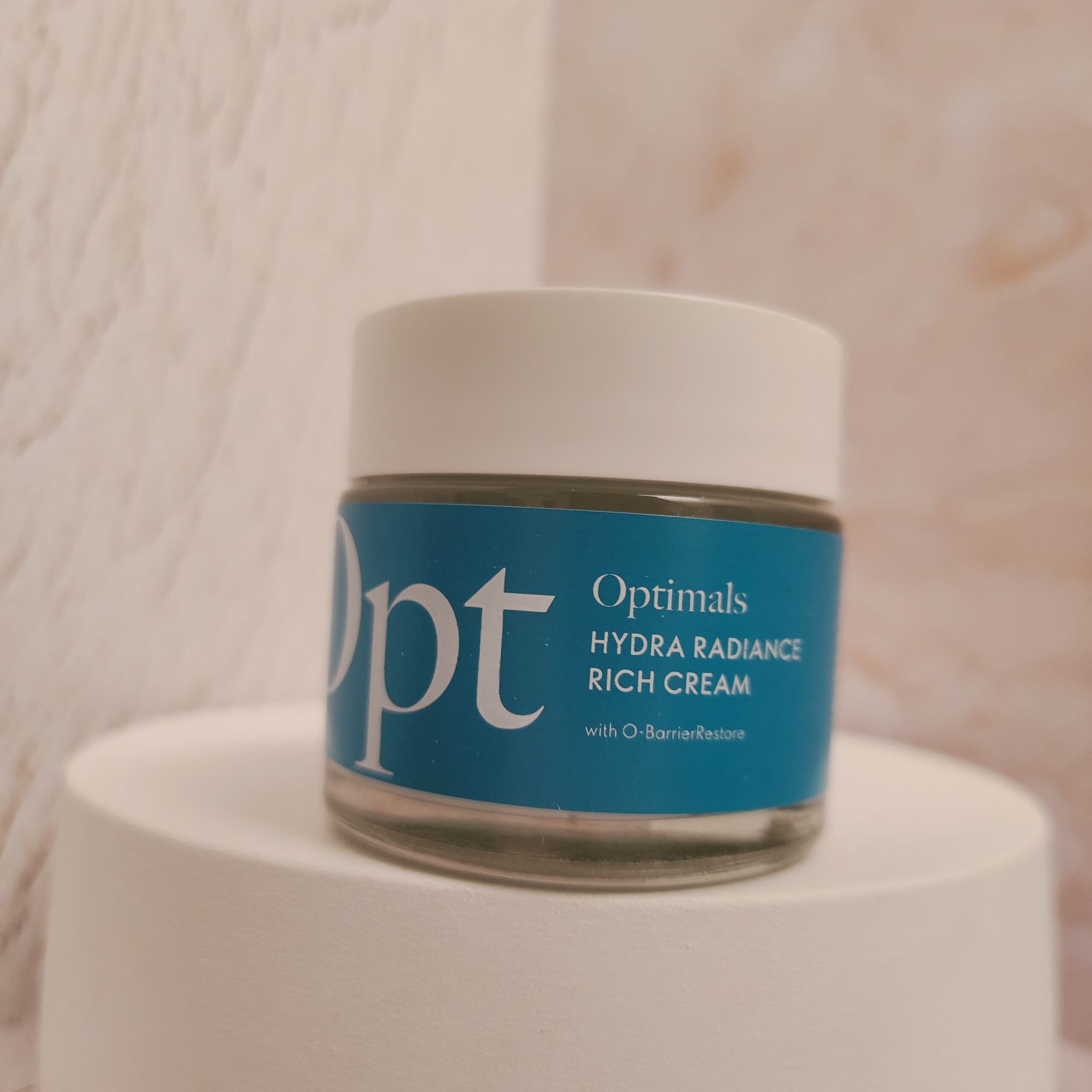 کرم مرطوبکننده غنی اپت اپتیمالز هیدرا رادیانس