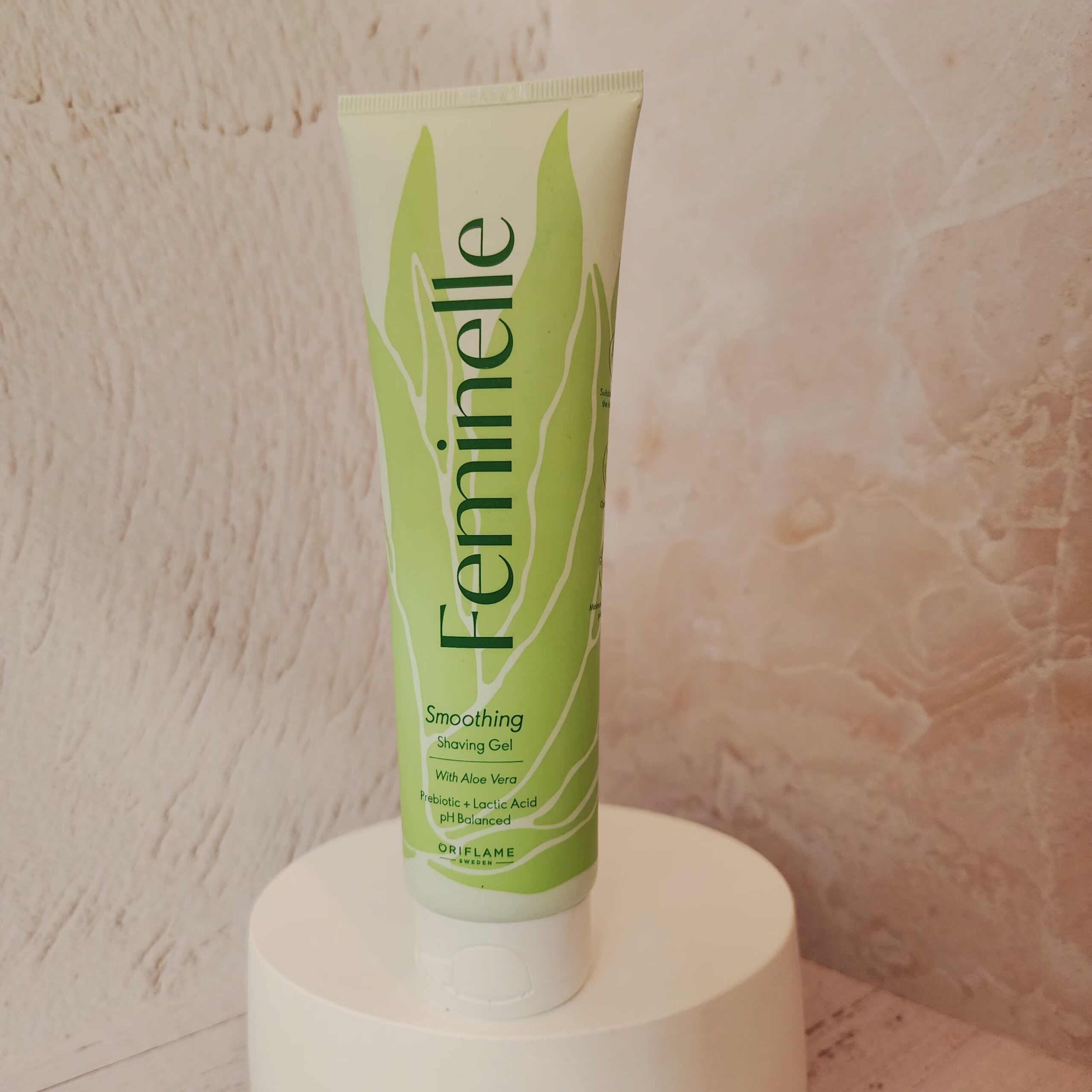 ژل اصلاح نرم کننده ی آلوئه ورا